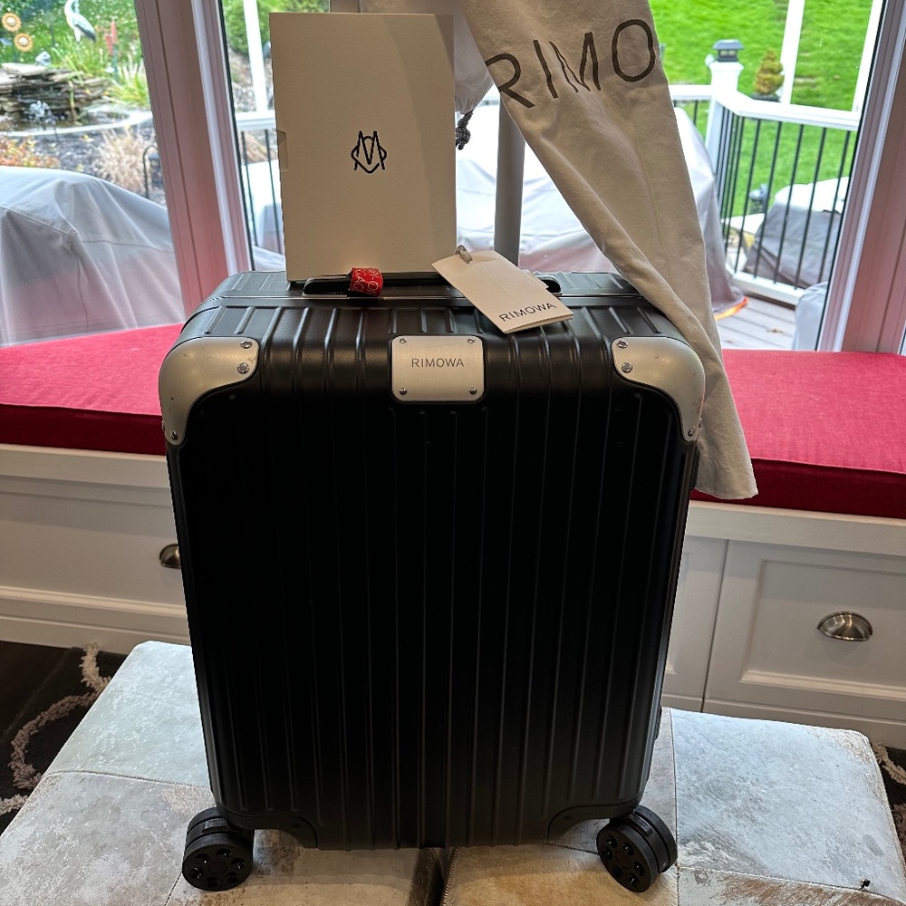 Rimowa Hybrid Cabin Plus Carry On